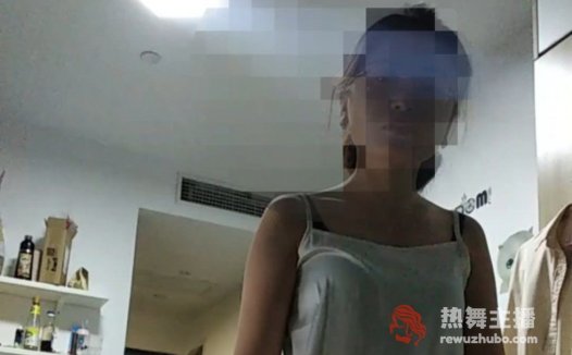 被偷走的九年：和女友谈恋爱九年，花费数十万，最后被别人睡走