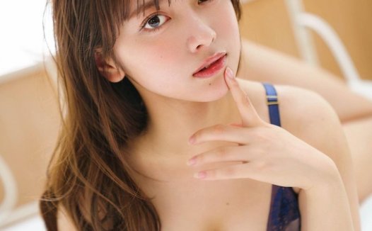 【美图】第723期：甜美脸蛋性感诱人的日本写真女星 まるぴ 福利美图欣赏