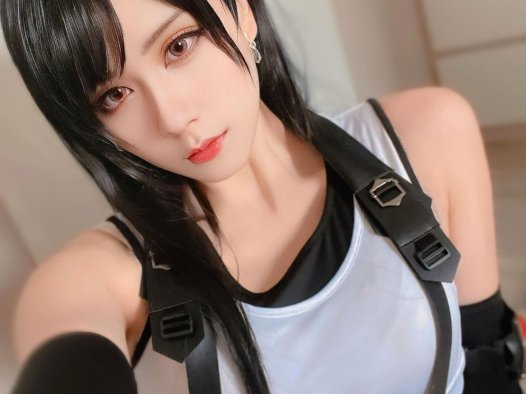 【美图】第883期：身材高挑迷人 中国台湾美女 Cos《FF7R》黑丝蒂法 福利美图欣赏